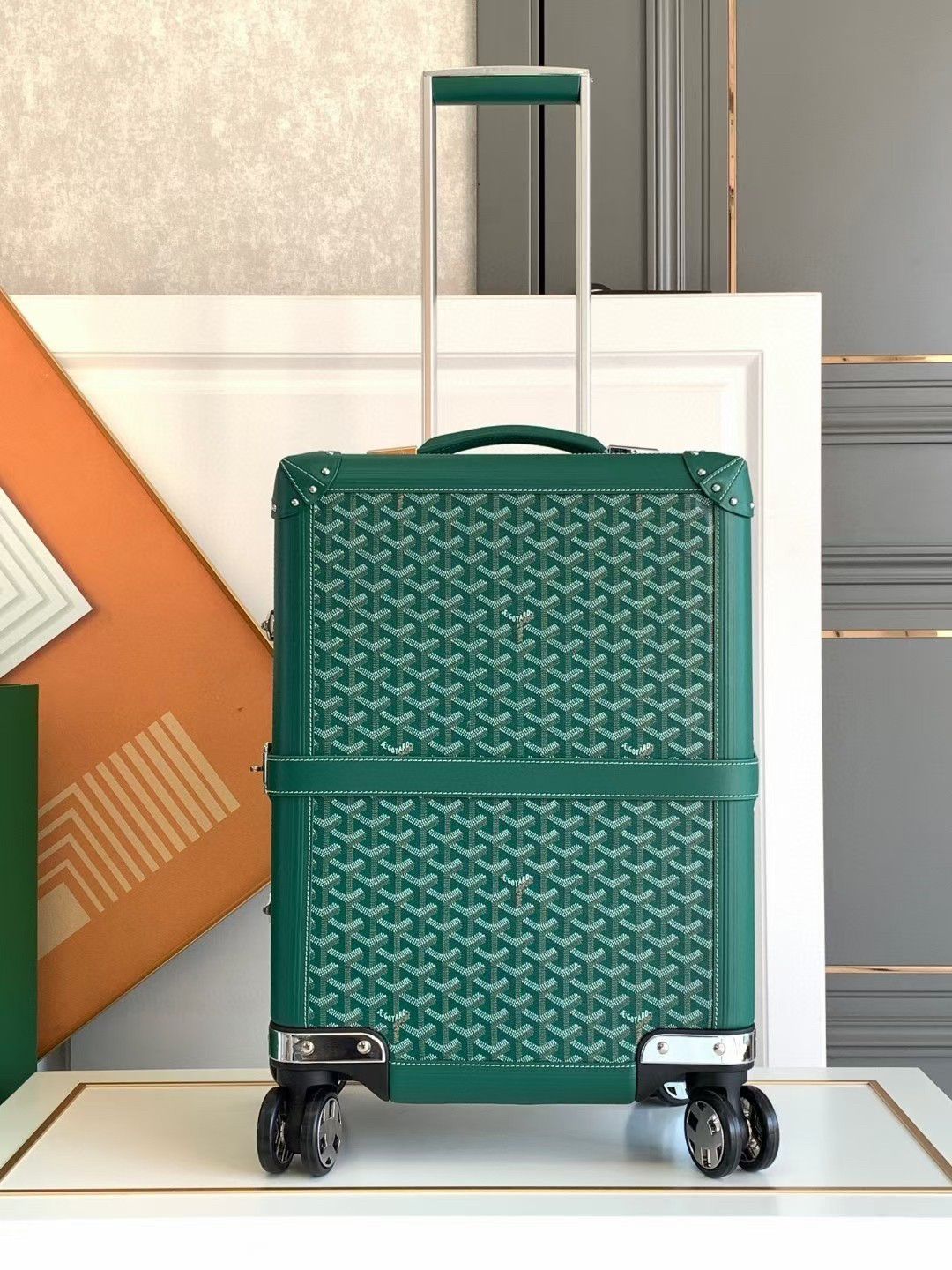 G09ard purse