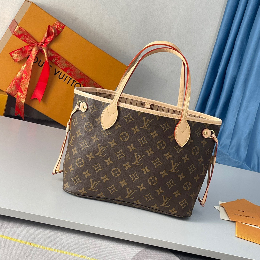 LVT PURSE PM
