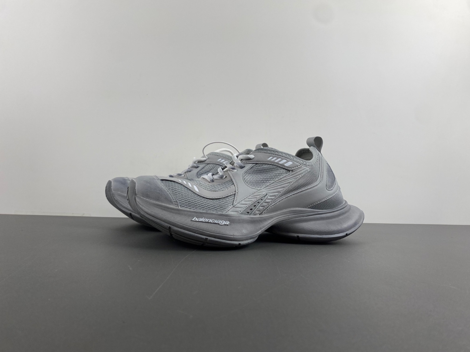 bc xl sneakers