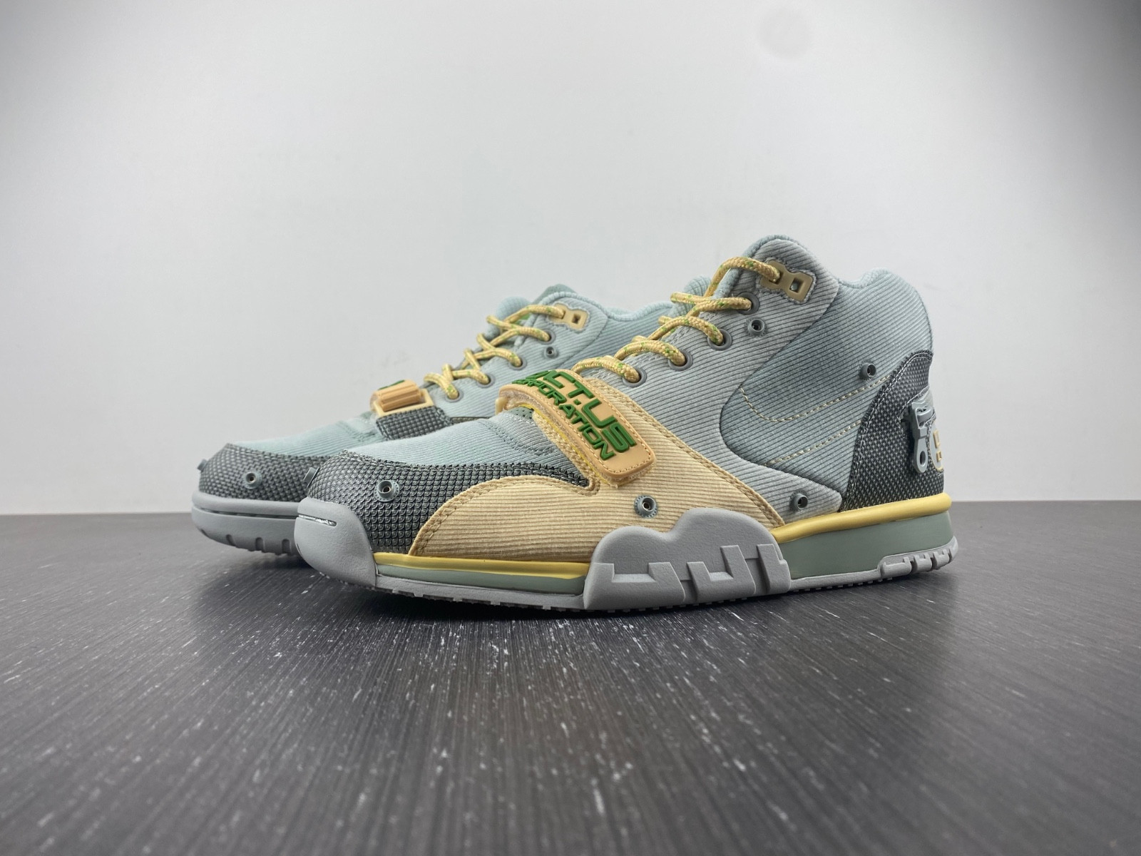 nike travis scott x air trainer 1 sp 