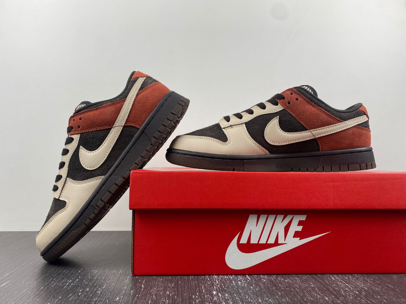 nike dunk low "red panda" fv0305-200