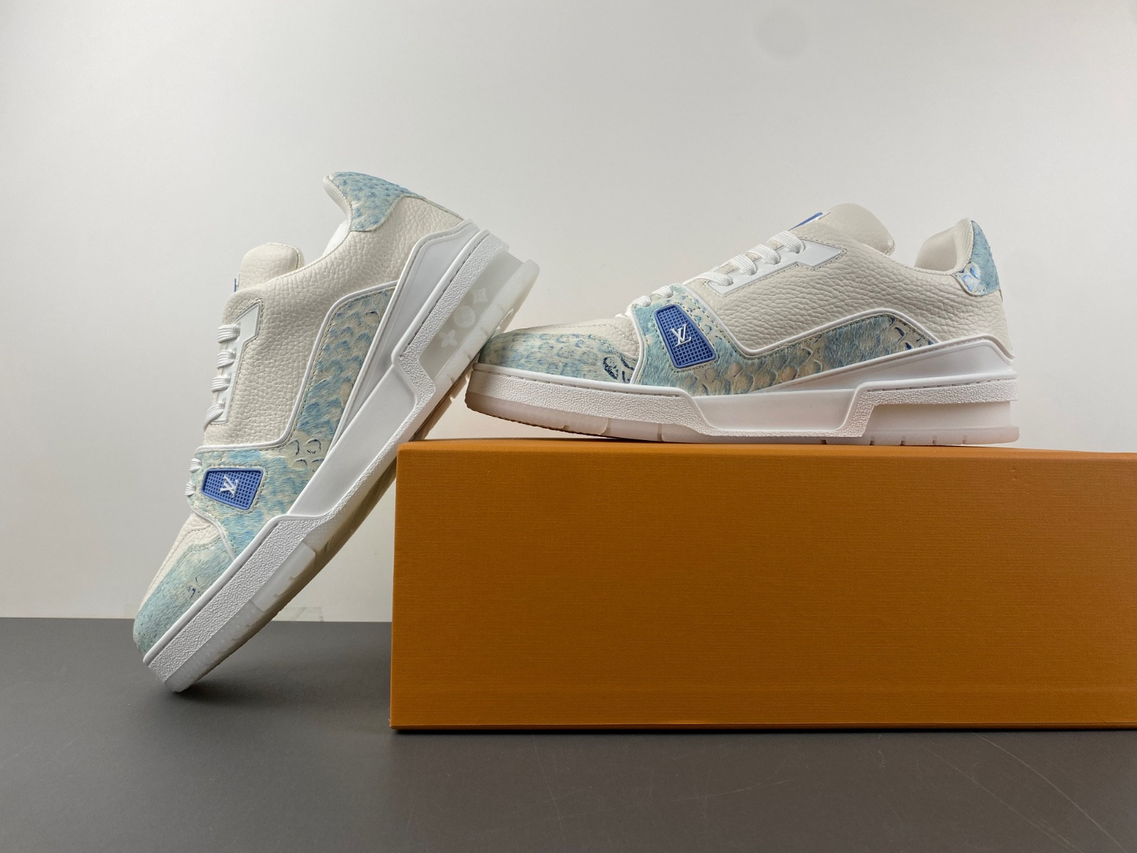 LVT SNEAKERS