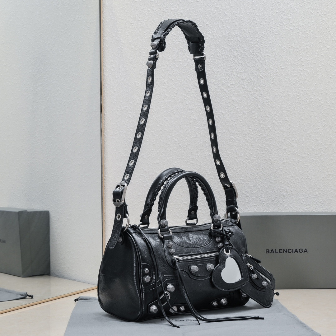 Ba1en*iaga purse