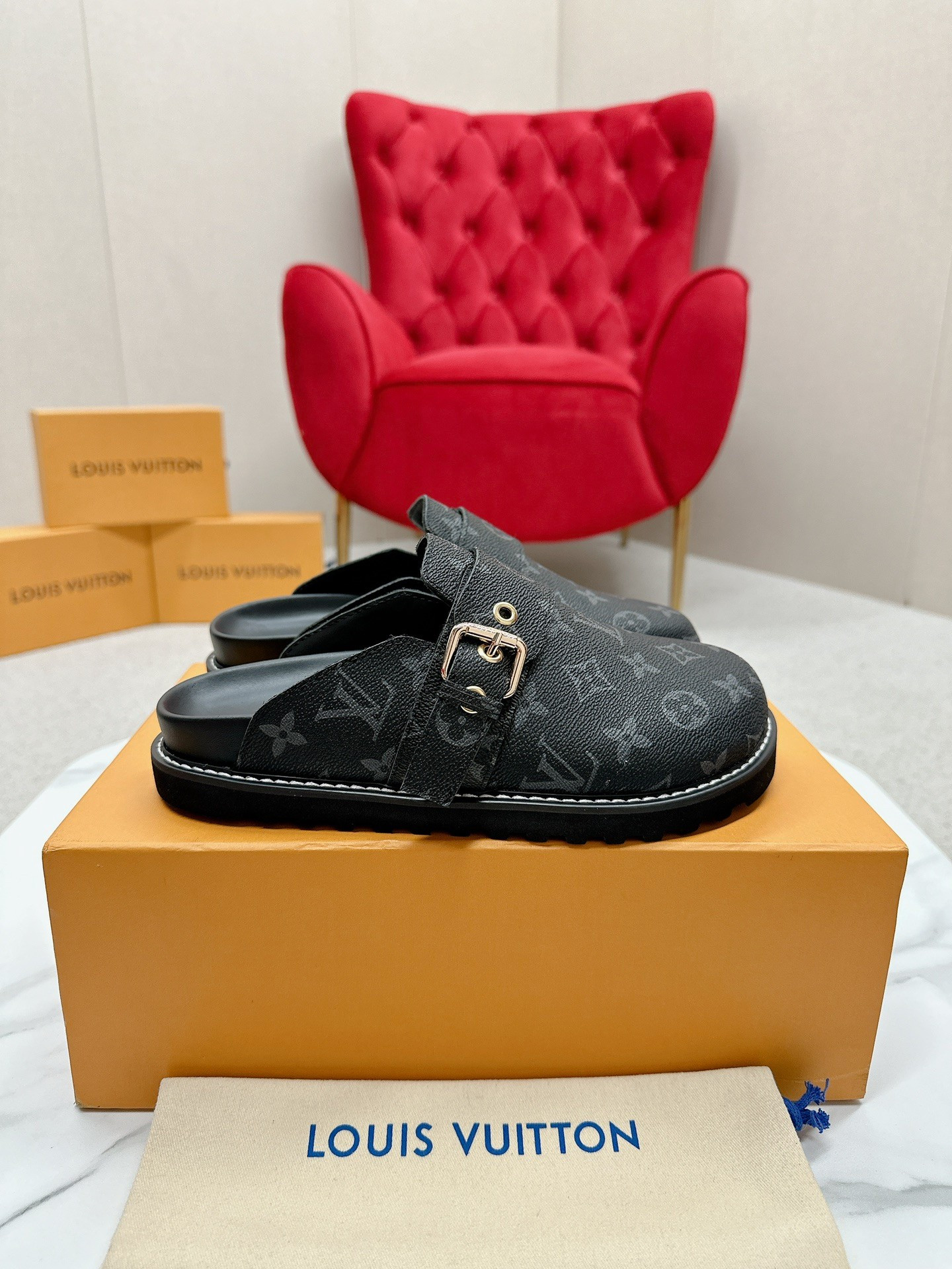 LVT SANDALS