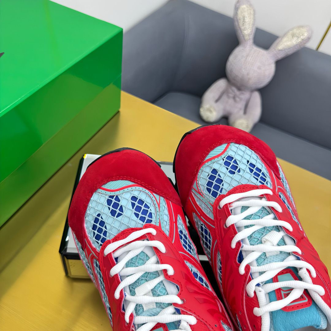 b0tt*ga Ven*ta orbit sneaker
