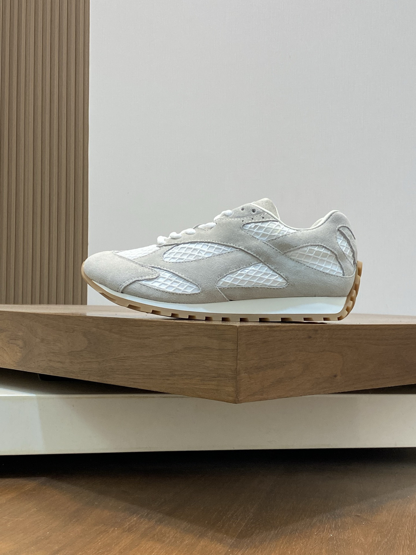 b0tt*ga Ven*ta orbit sneaker