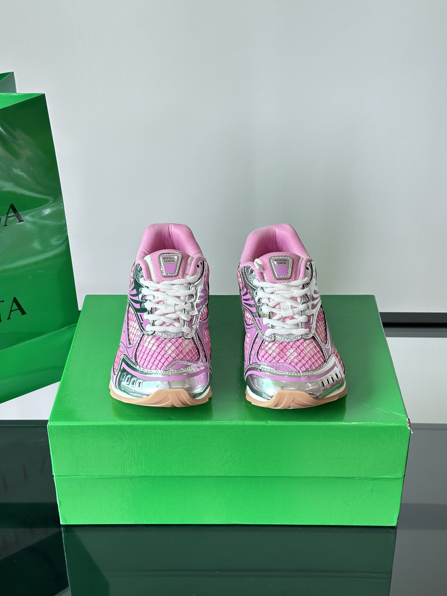 b0tt*ga Ven*ta orbit sneaker