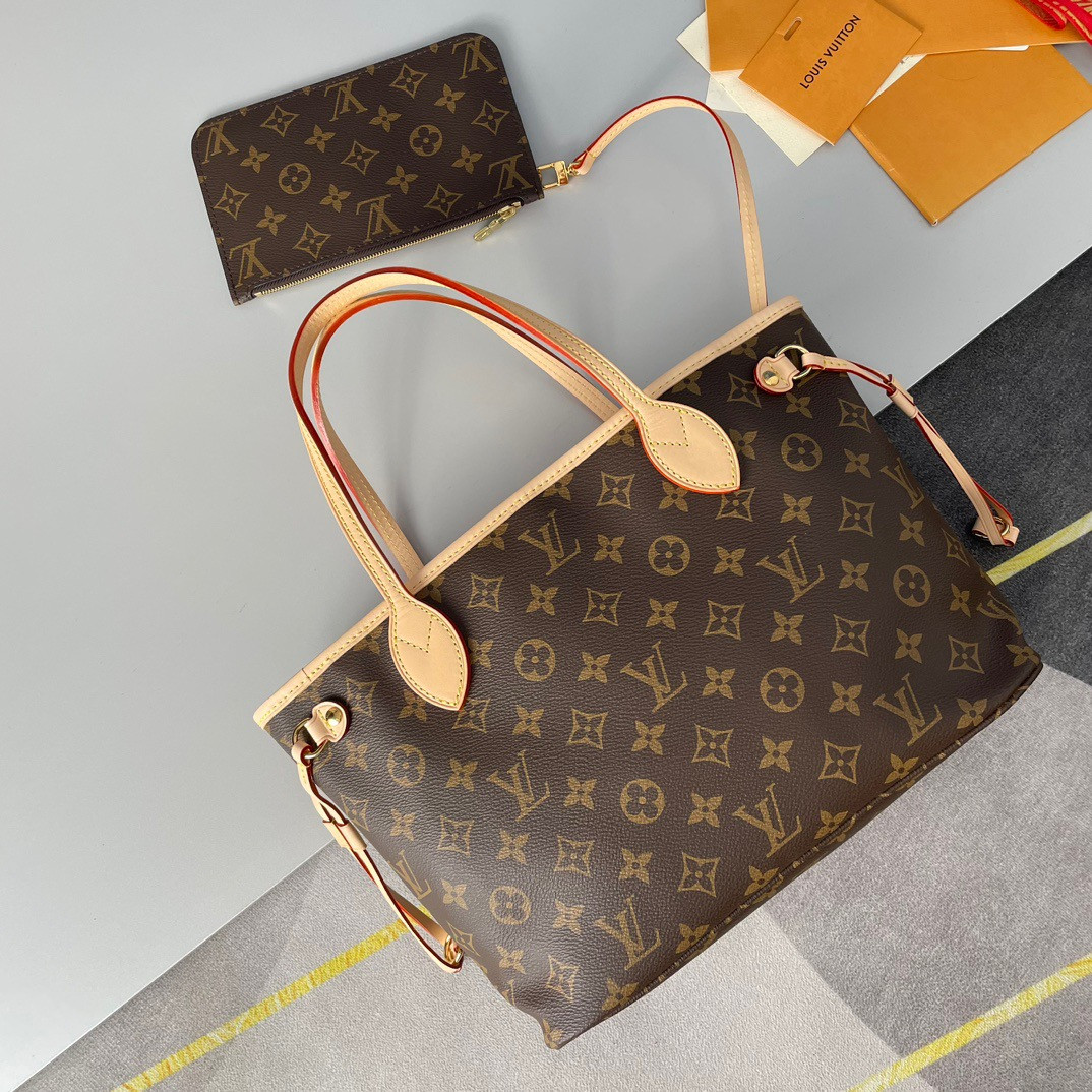 LVT PURSE PM