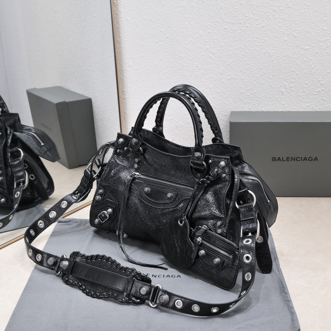 Ba1en*iaga purse