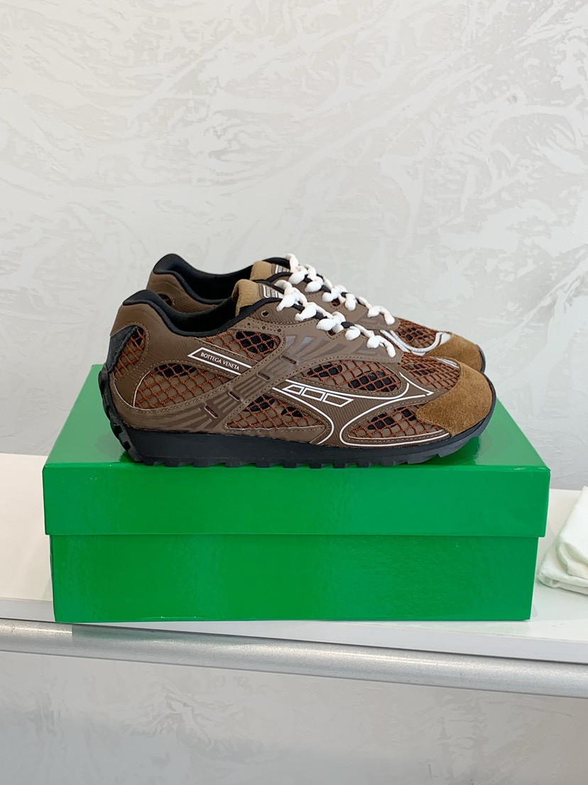 b0tt*ga Ven*ta orbit sneaker