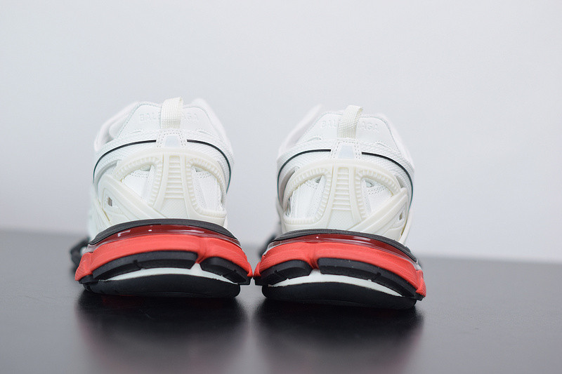 bc track sneaker