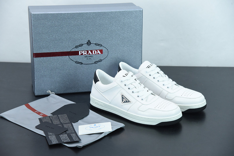 pr sneaker