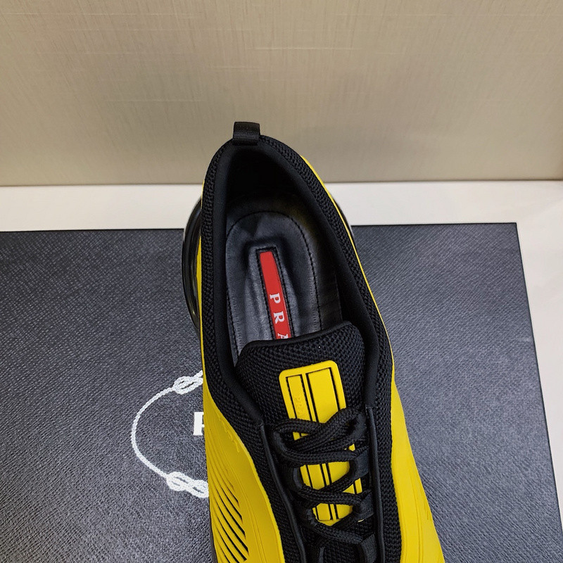 pr sneaker