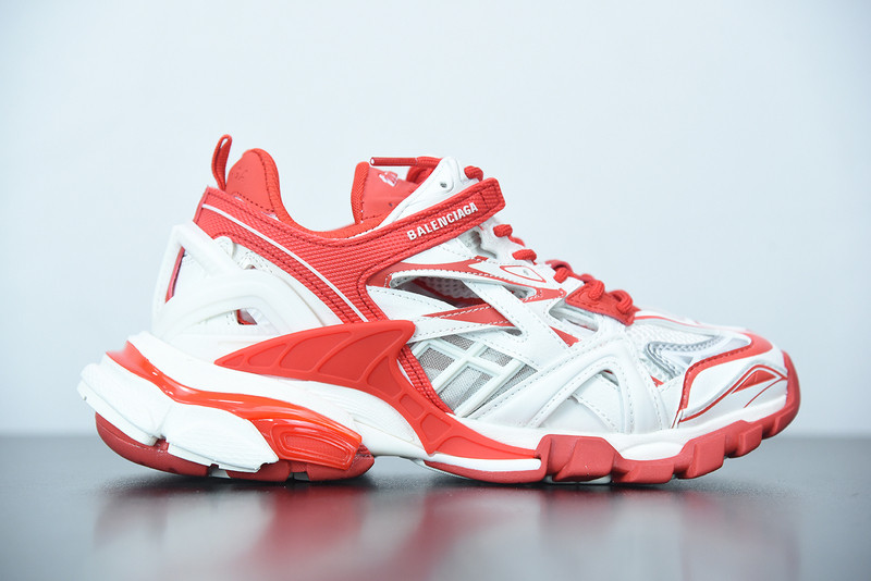 bc track sneaker