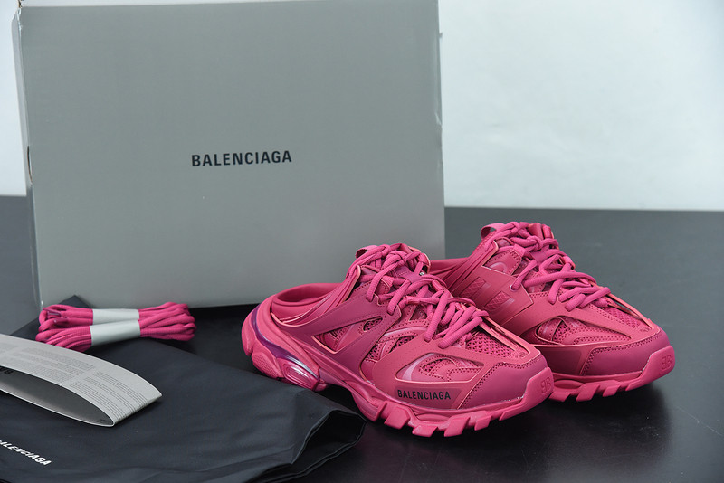 bc track sneaker