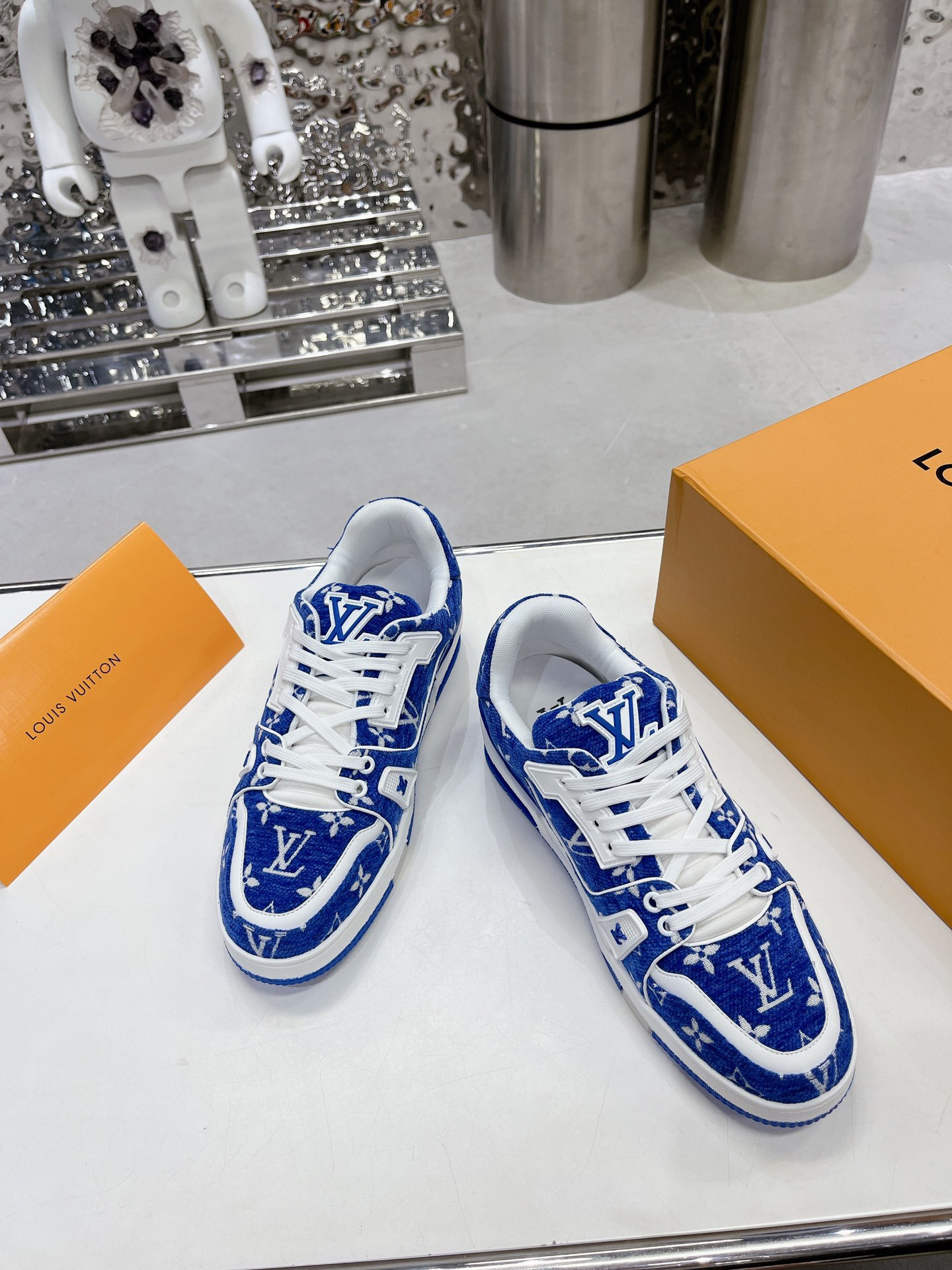 LVT SNEAKERS