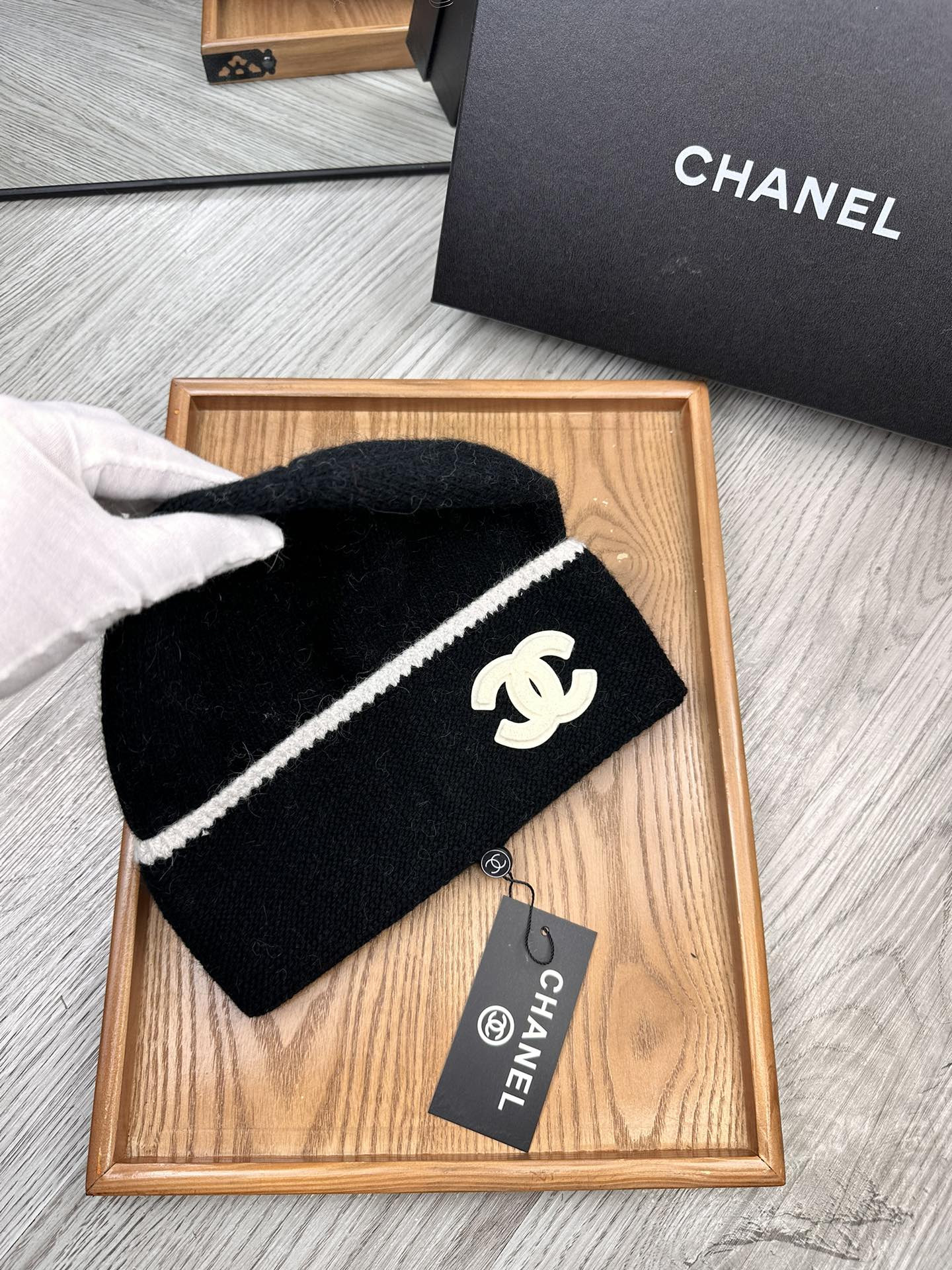 C hat