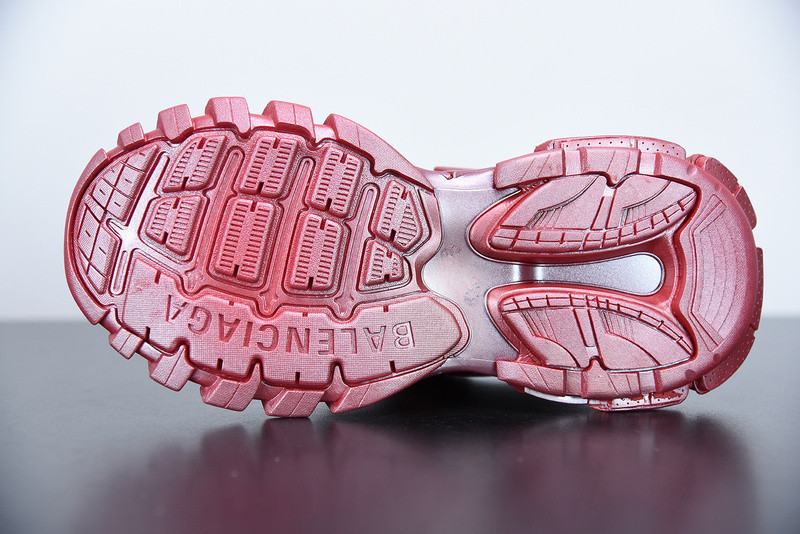 bc track sneaker