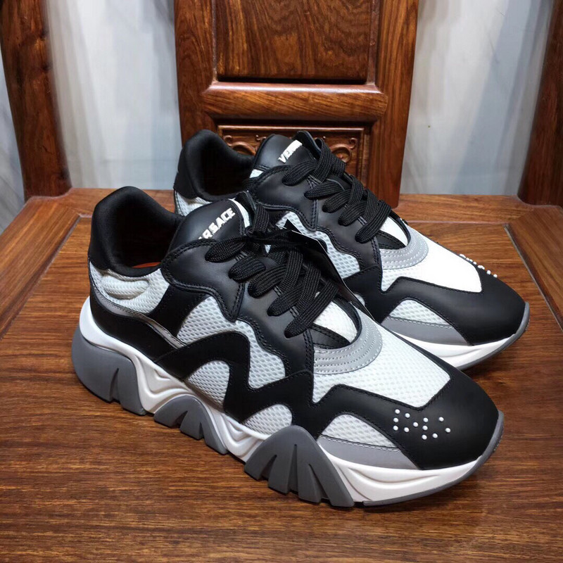 vs sneakers