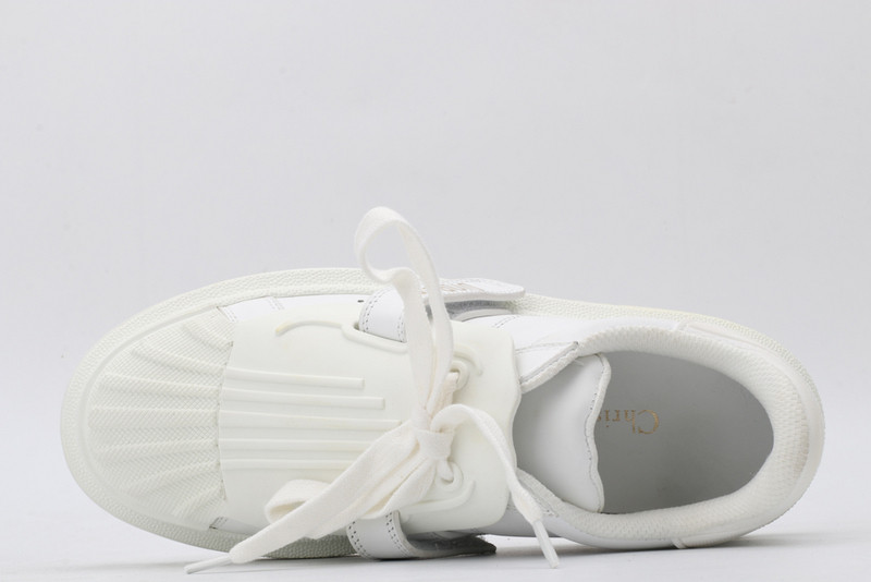 dio* sneaker