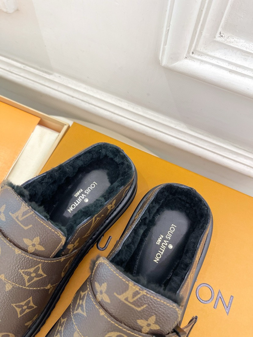 LVT SANDALS