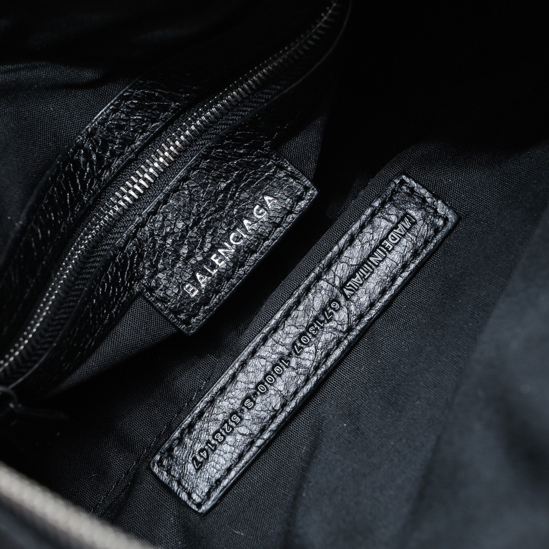 Ba1en*iaga purse