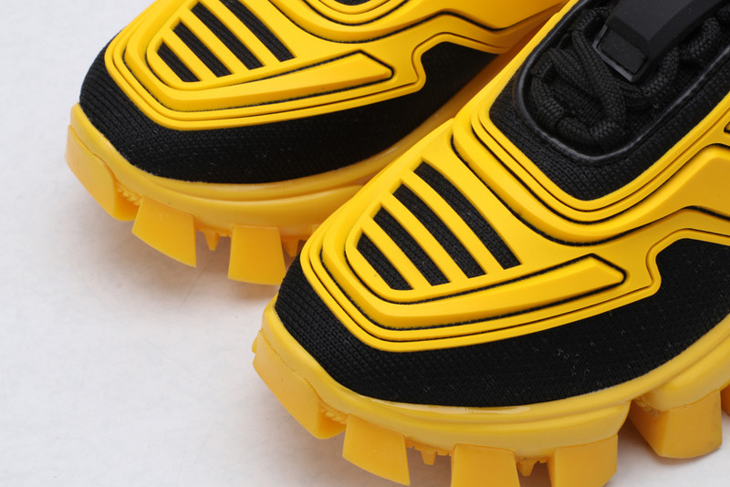 pr sneaker