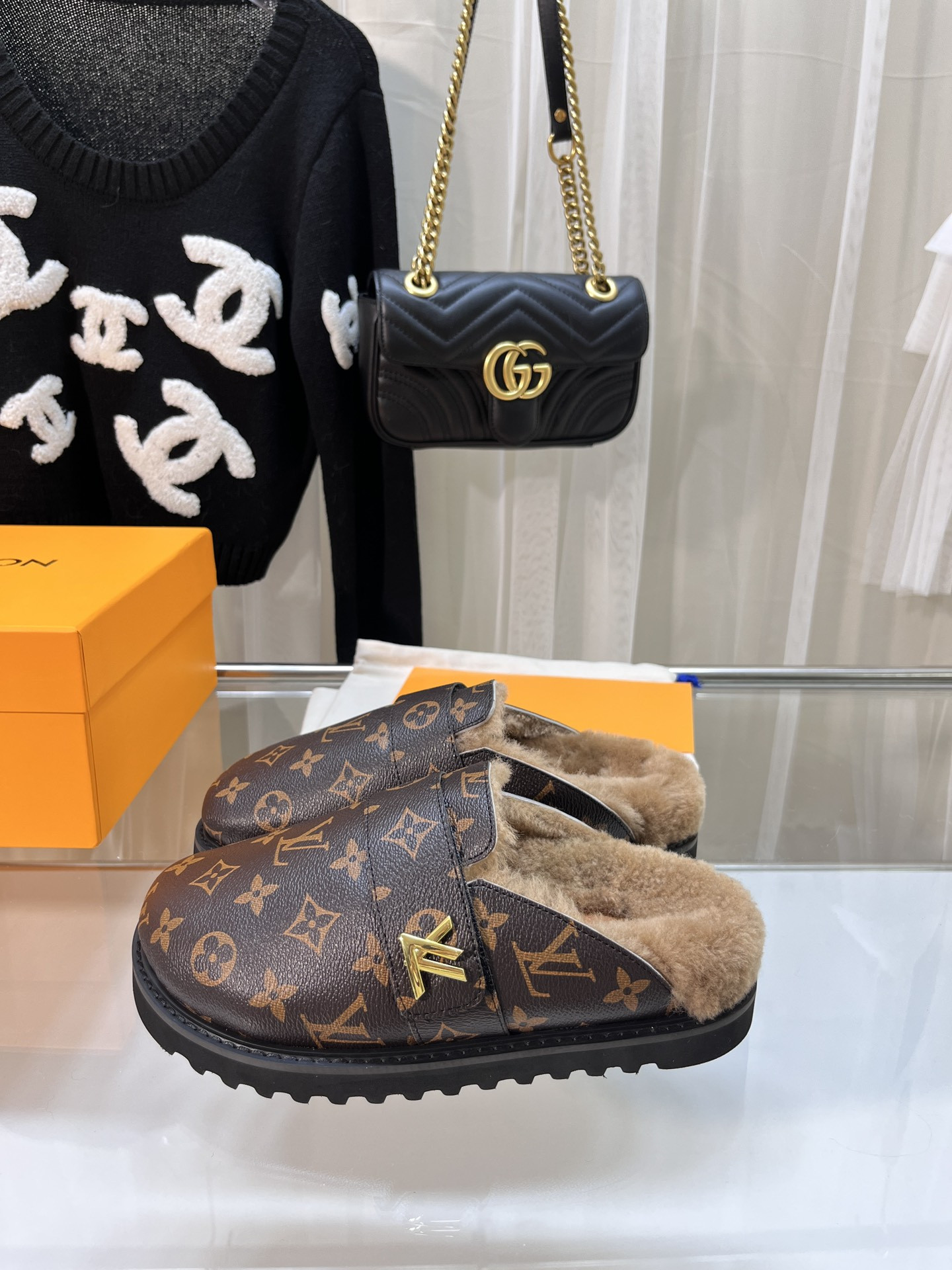 LVT SANDALS