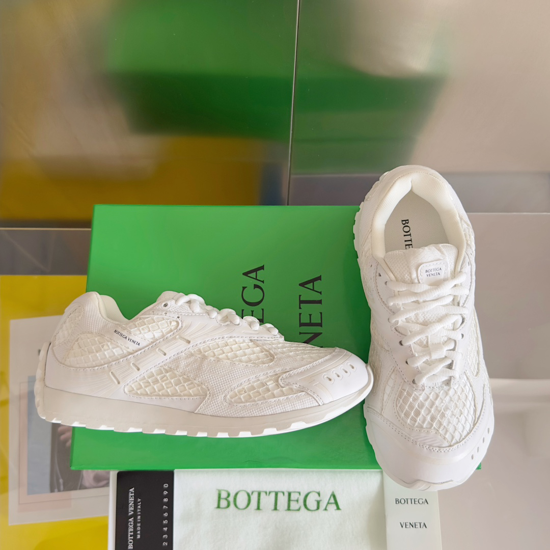 b0tt*ga Ven*ta orbit sneaker