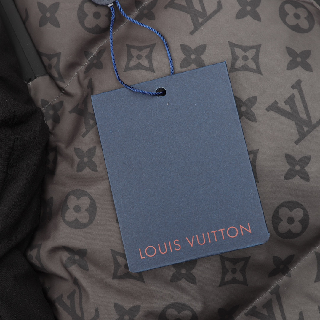 L0uis Vuitt0n