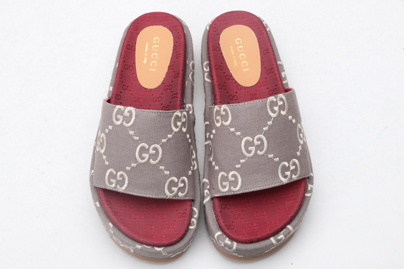 g*u*i sandals