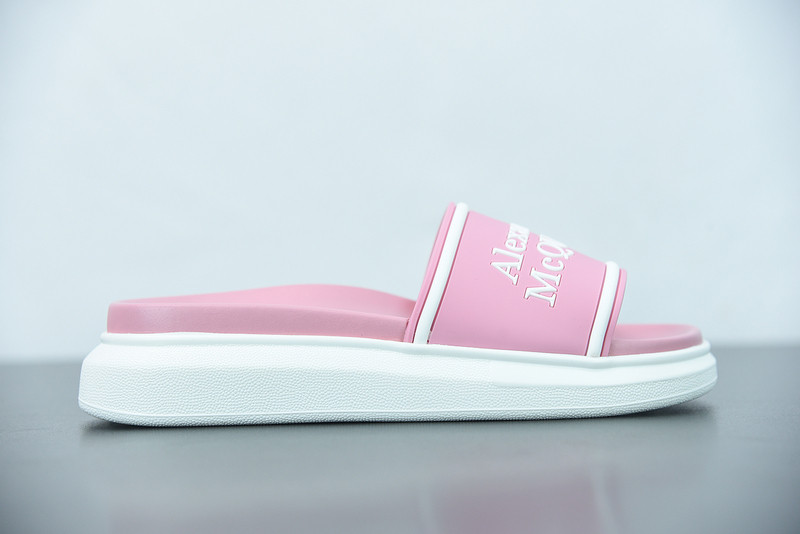 a1exa*der Mcqv*en slide