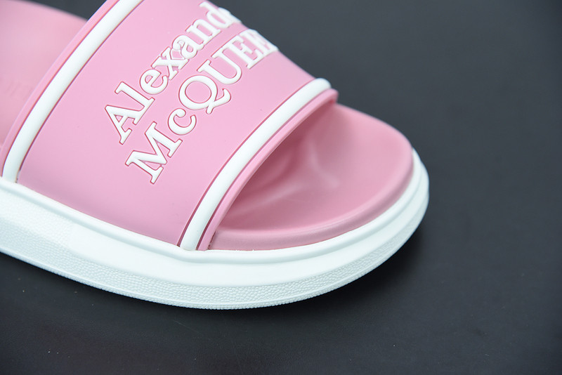 a1exa*der Mcqv*en slide