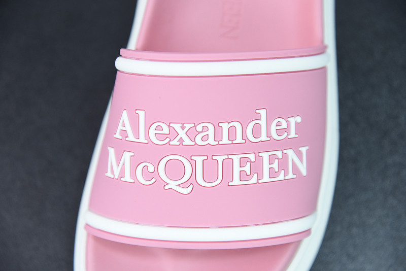 a1exa*der Mcqv*en slide