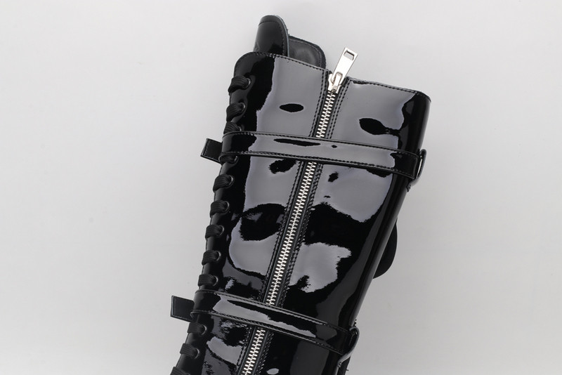 pr sneaker