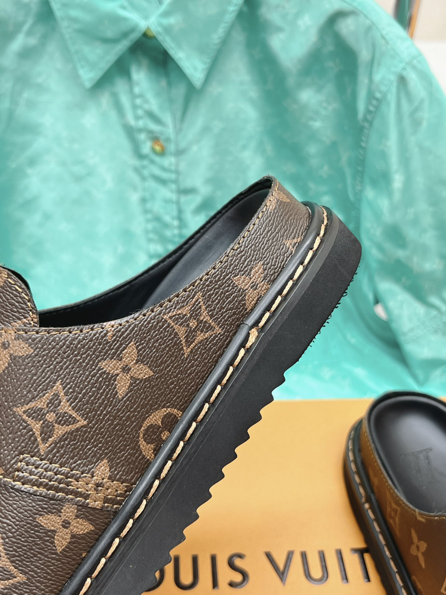 LVT SANDALS