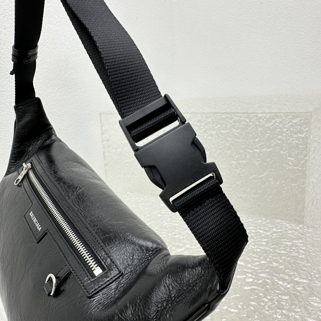 Ba1en*iaga purse