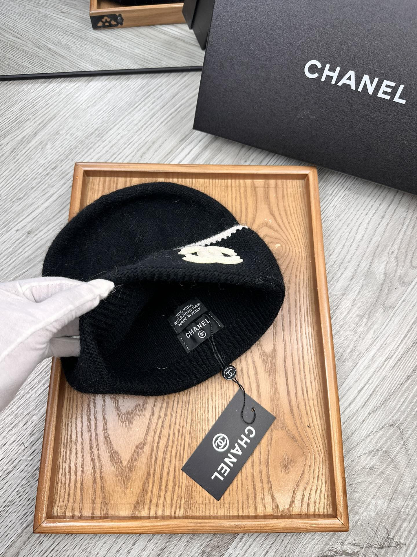 C hat