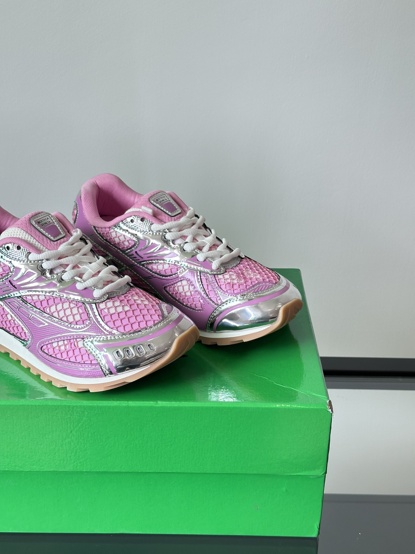 b0tt*ga Ven*ta orbit sneaker