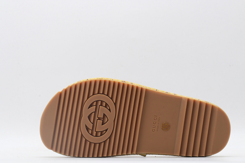 g*u*i sandals