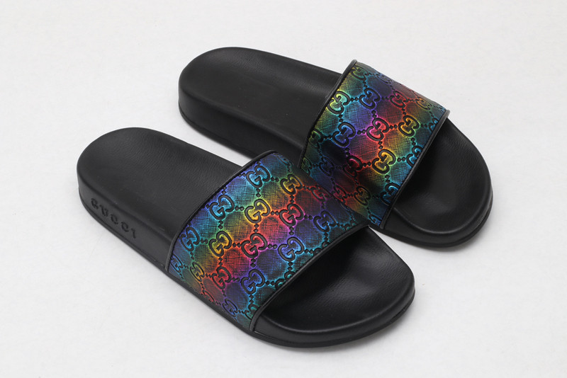 g*u*i sandals