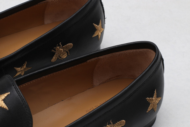 g*u*i sandals