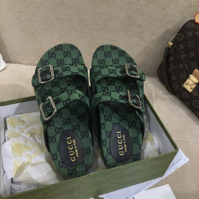 g*u*i sandals