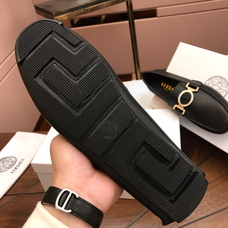 vs sneakers