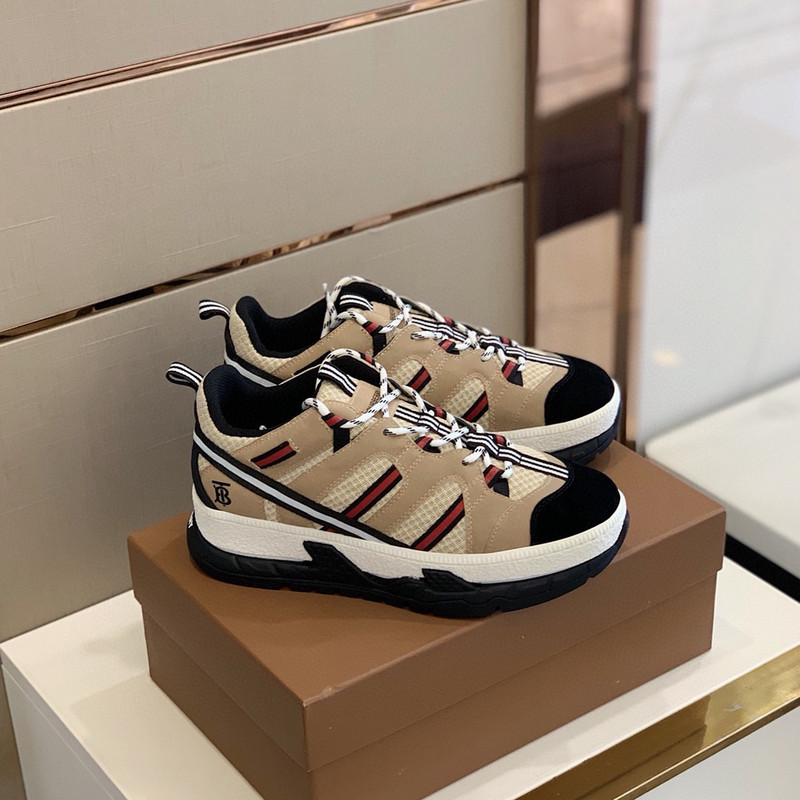 B**rry sneaker