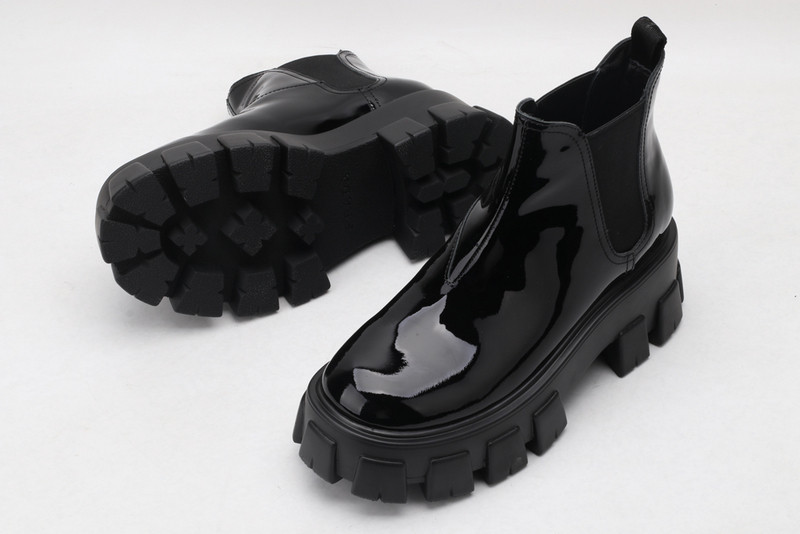 pr sneaker