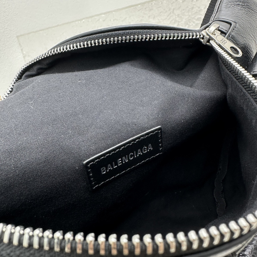 Ba1en*iaga purse