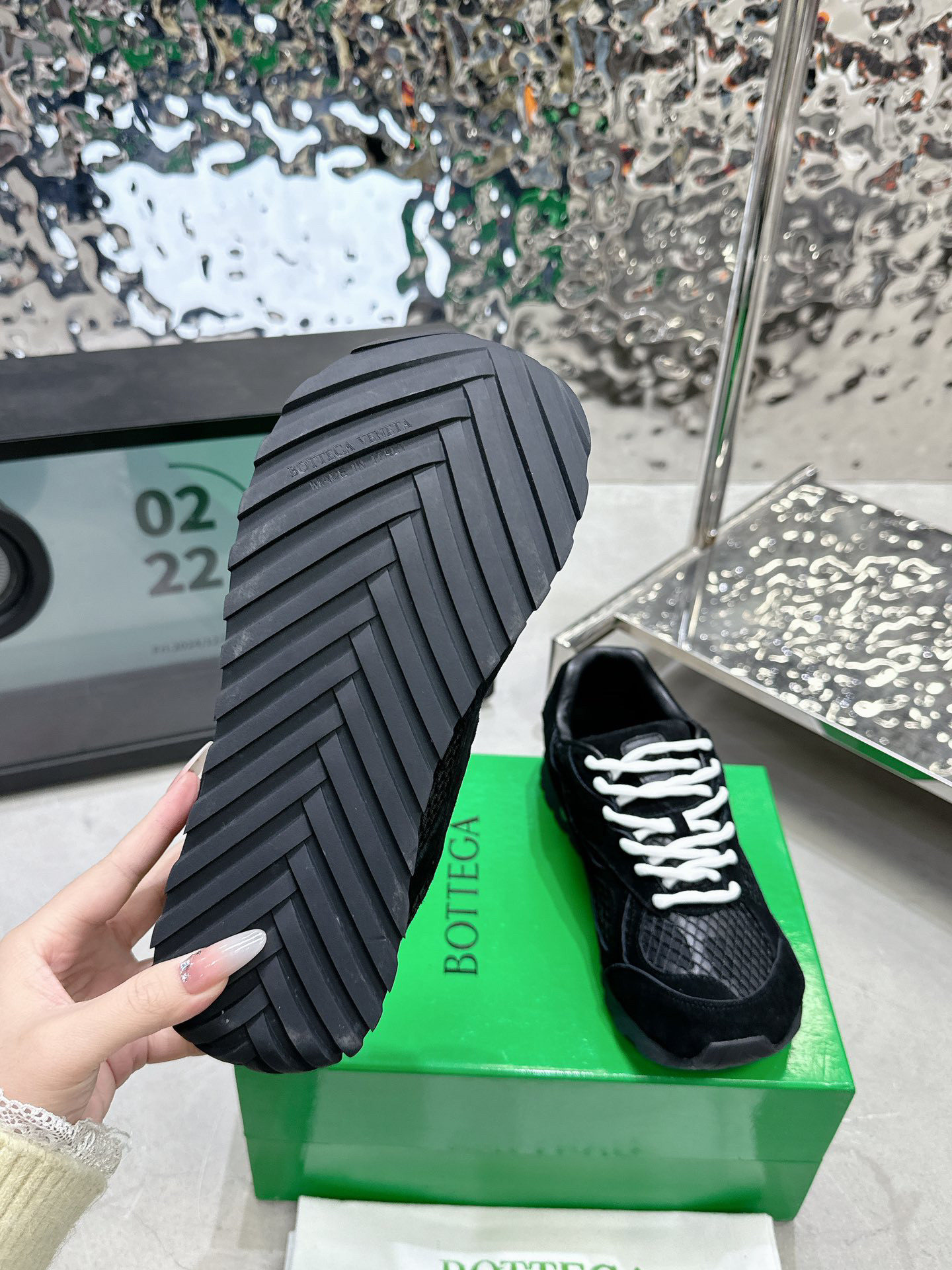 b0tt*ga Ven*ta orbit sneaker