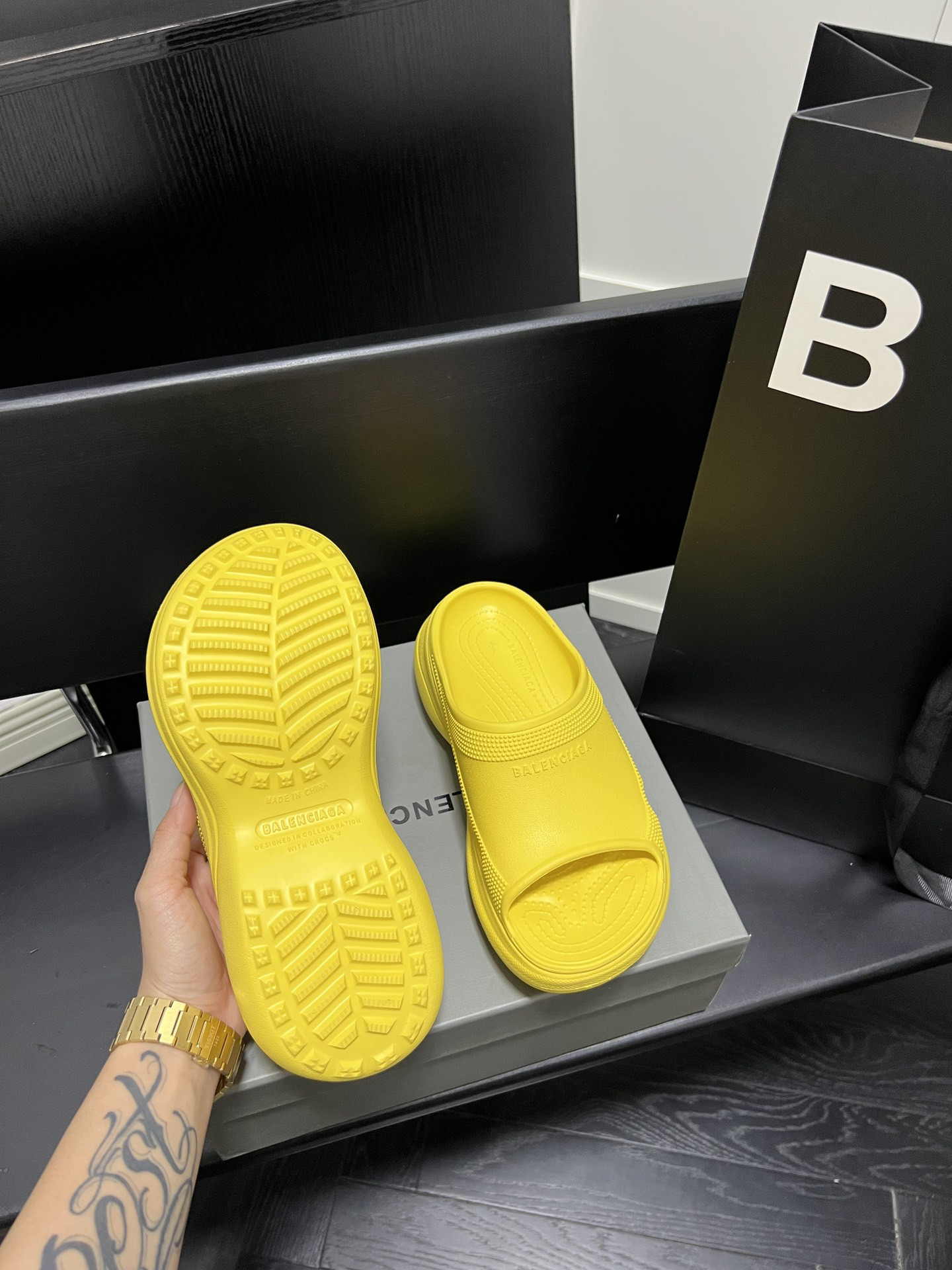 Ba1en*iaga slide