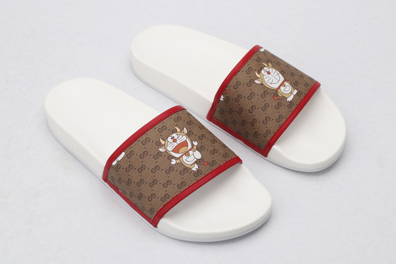 g*u*i sandals